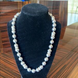 Elegant Gray and Silver Pearl Necklace